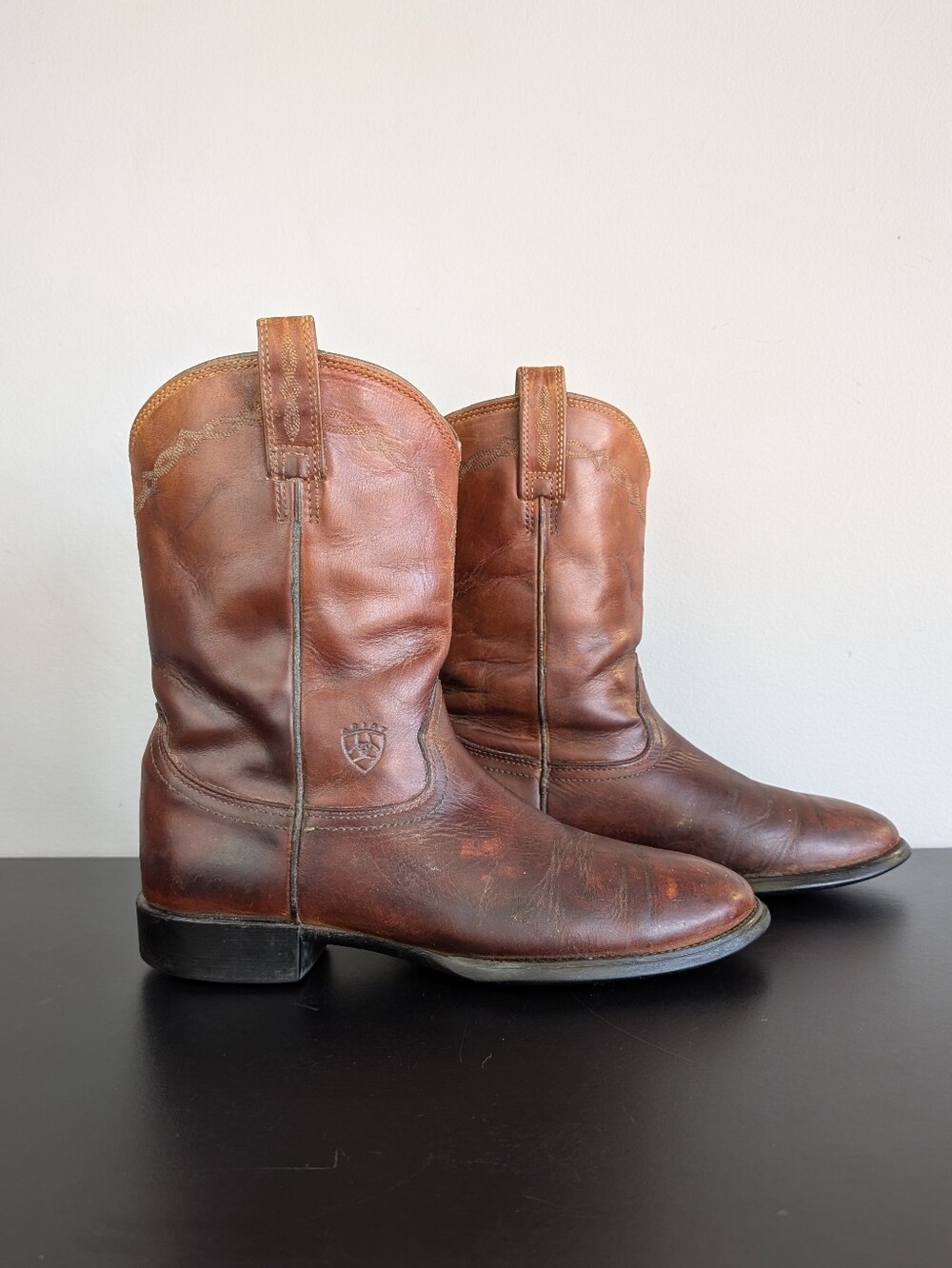 Ariat | Brown Leather Cowboy Boots, Mens Size  9 D (FLAWS) - Picture 2 of 16